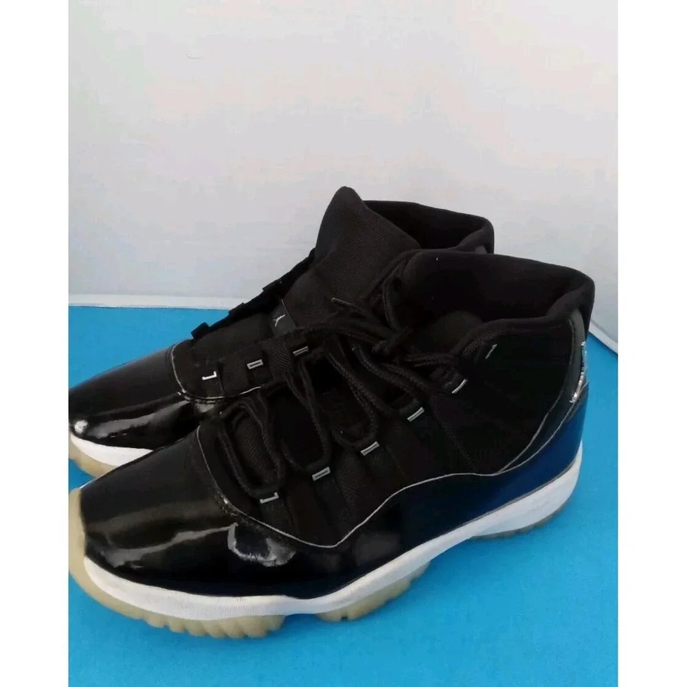 Size 12 - Jordan 11‎ Retro High Jubilee / 25th Anniversary, Missing One Lace